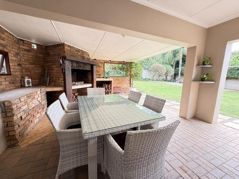 4 Bedroom Property for Sale in Panorama Western Cape
